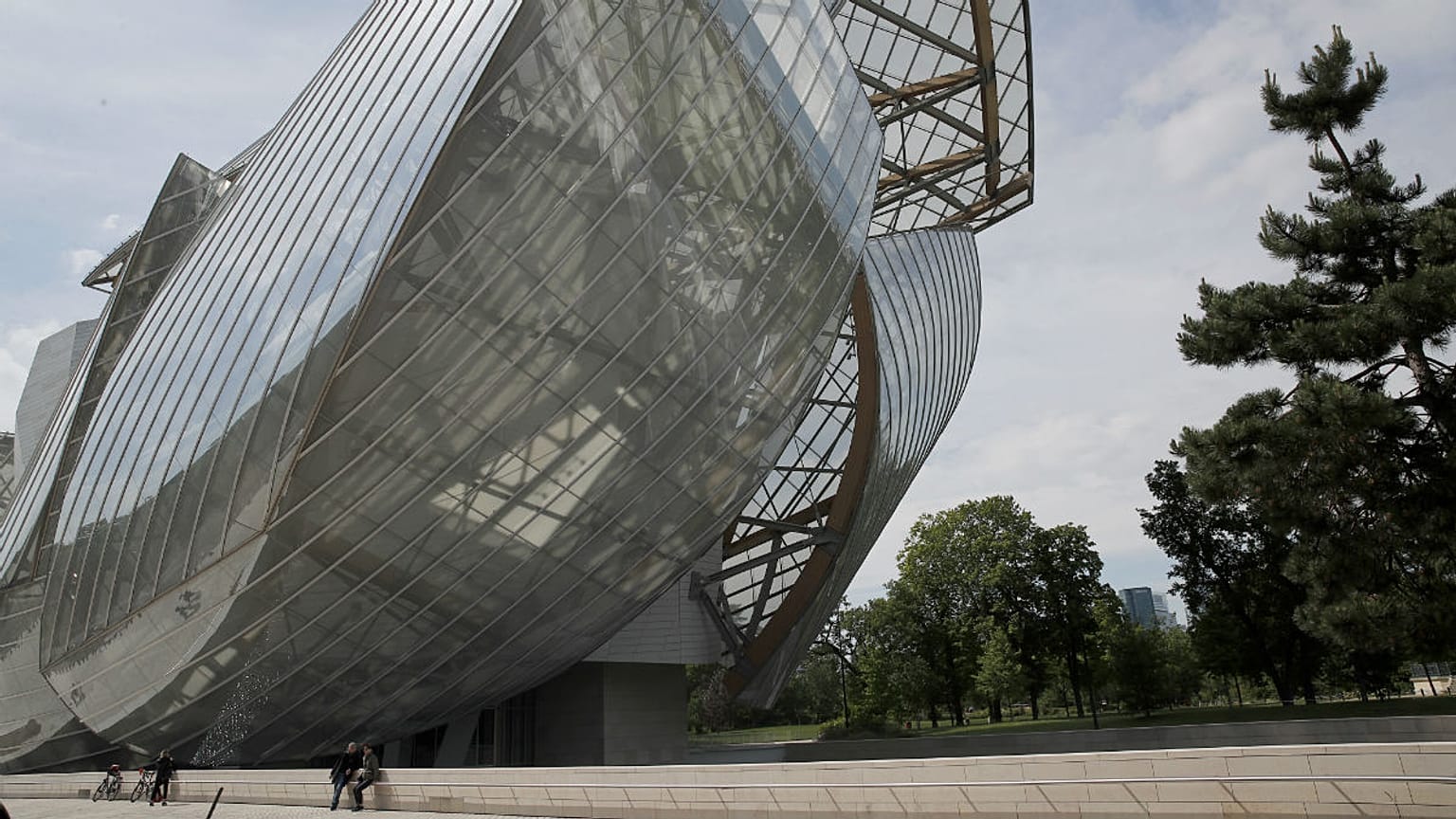 Foundation Arnault, outside Paris