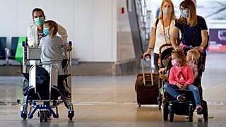 Települnek vissza Kínába az ott dolgozó európaiak