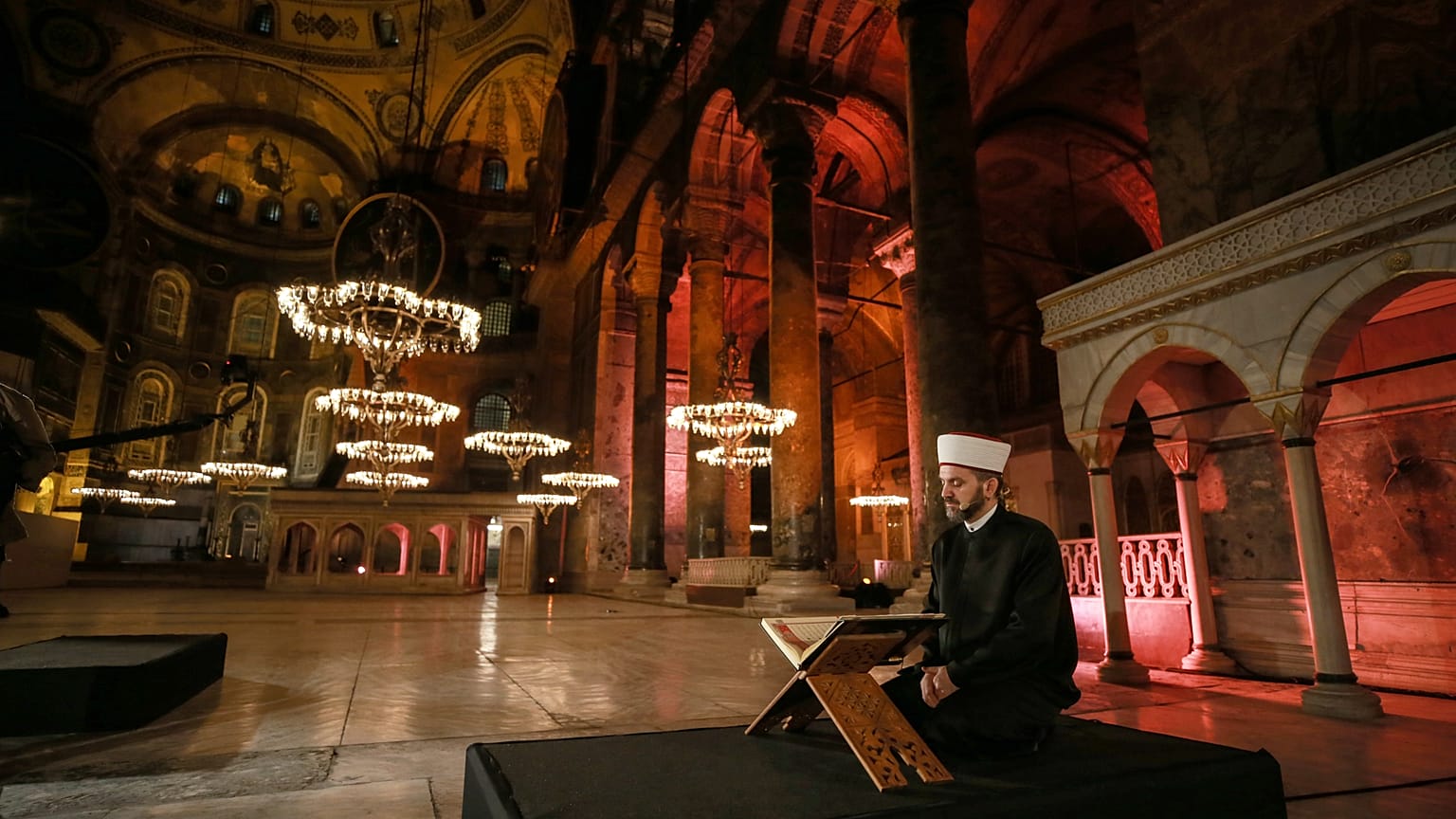 Ayasofya'da Fetih süresi okundu