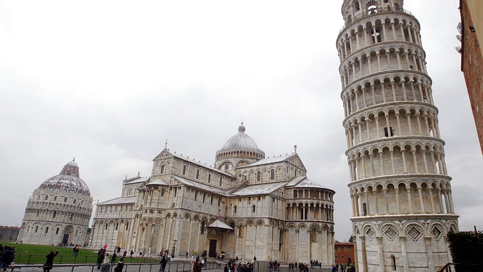 Pisa világhírű tere, a Piazza dei Miracoli