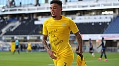 Jadon Sancho exibe mensagem de apoio a George Floyd