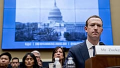 Saját alkalmazottai is bírálják Zuckerberget