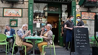 [Photos] Première journée de réouverture pour les bars et restaurants en France