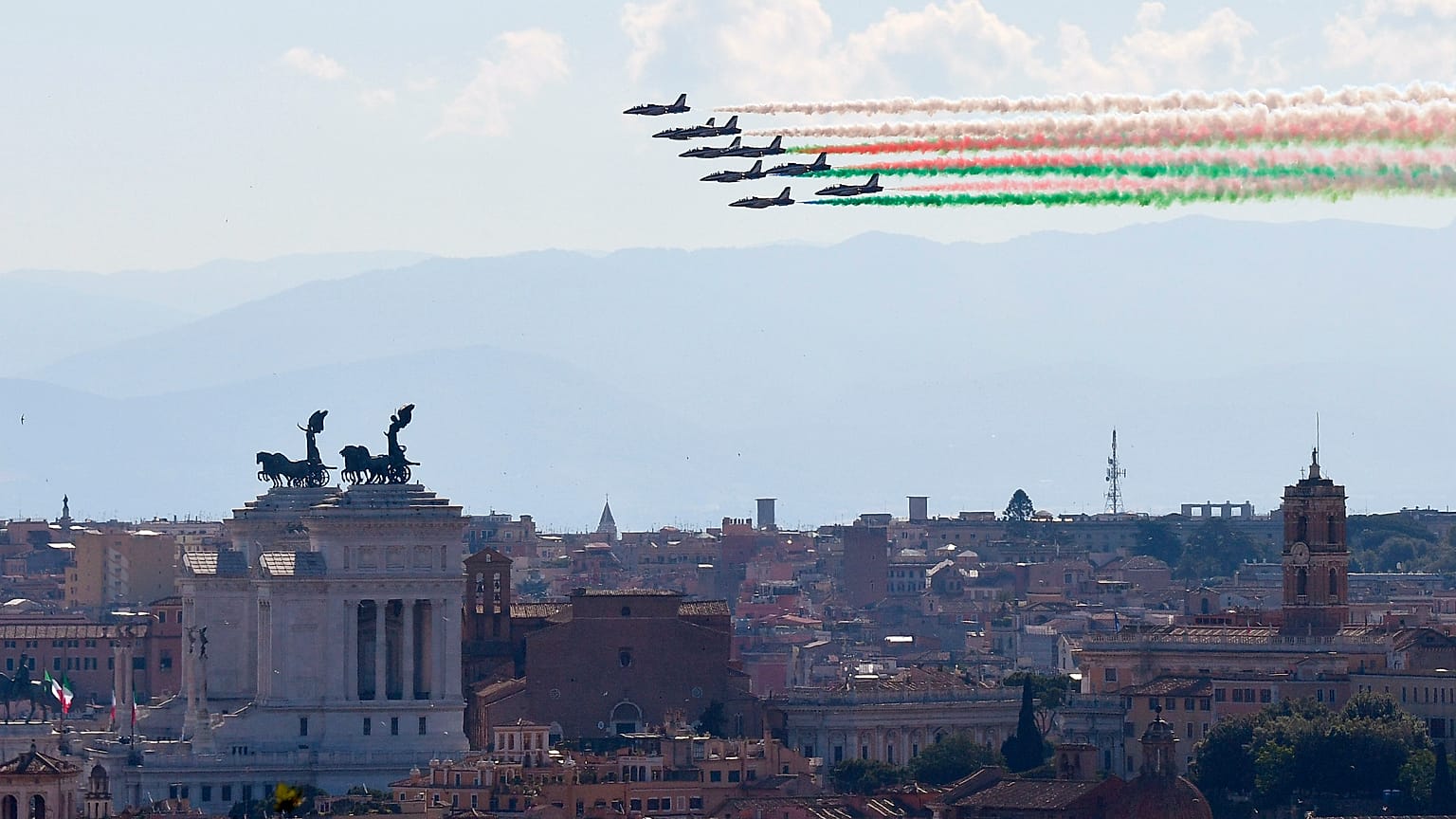 Covid-19: tre passi avanti, due indietro nella battaglia al virus