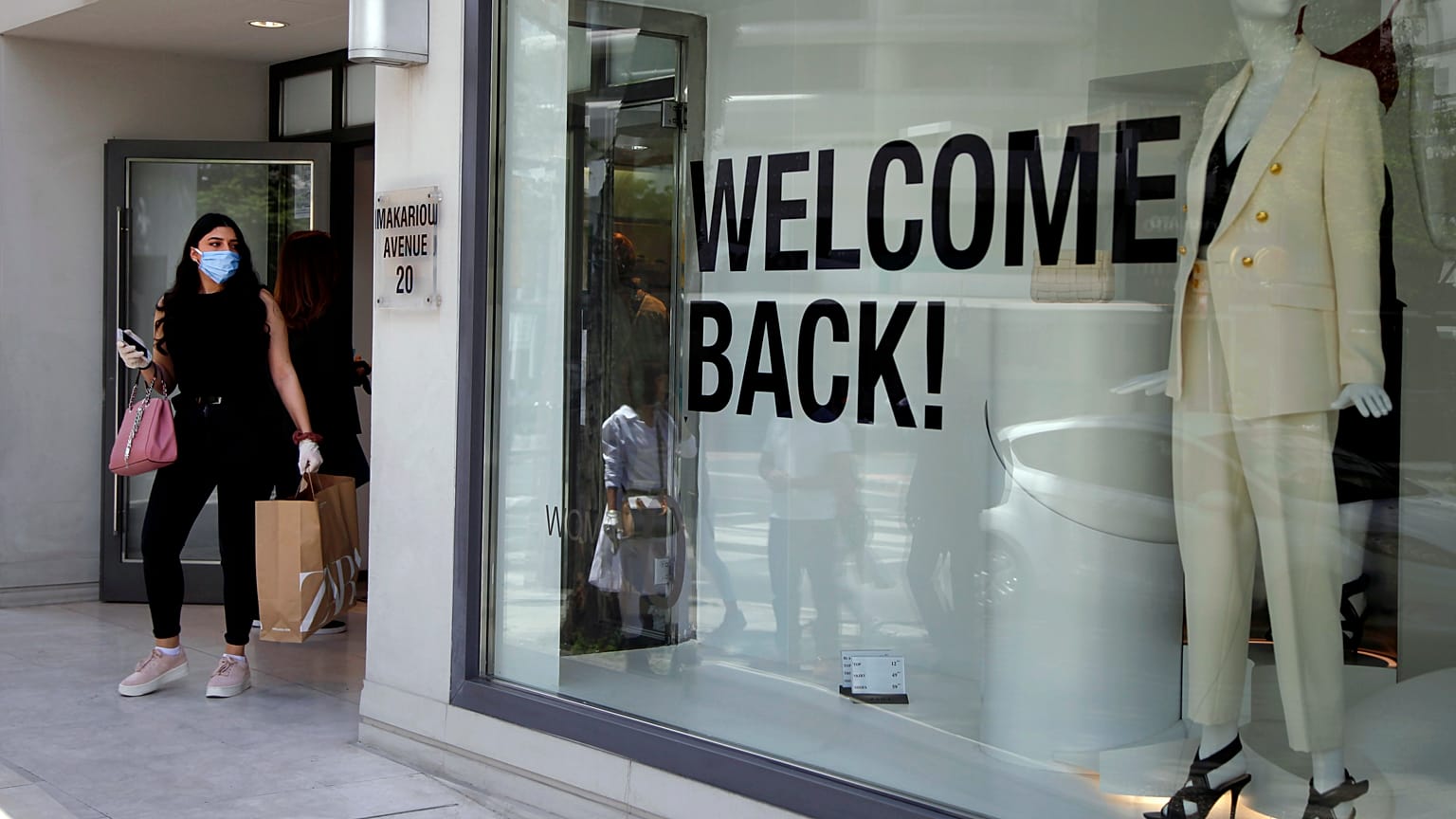 Photo d'archives - "Bienvenue", écrit sur la devanture d'une boutique à Nicosie, le 04/05/2020.