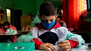 Uruguay'da açılan okullardan bir kare, arşiv