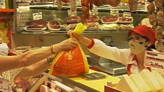 Amint megnyitották a határt, nekiindultak a francia vásárlók Olaszországba