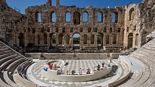 Διονύσης Καβαλλιεράτος Αποπροσανατολισμένος χορός / Παραπλανημένος πλανήτης 