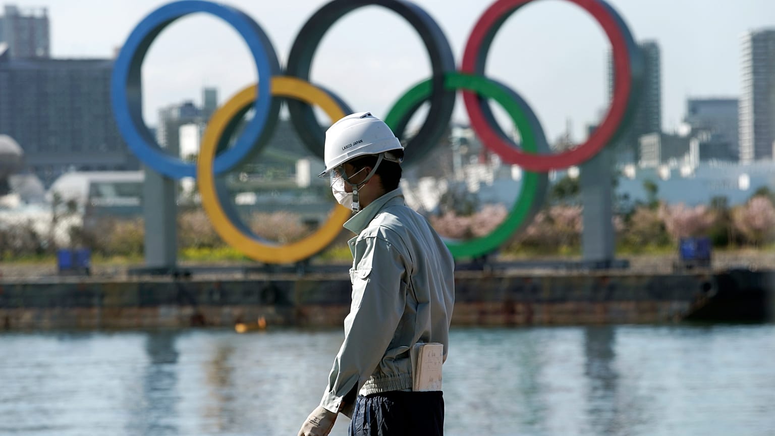 Die Olympischen Ringe im Zeichen des Coronavirus