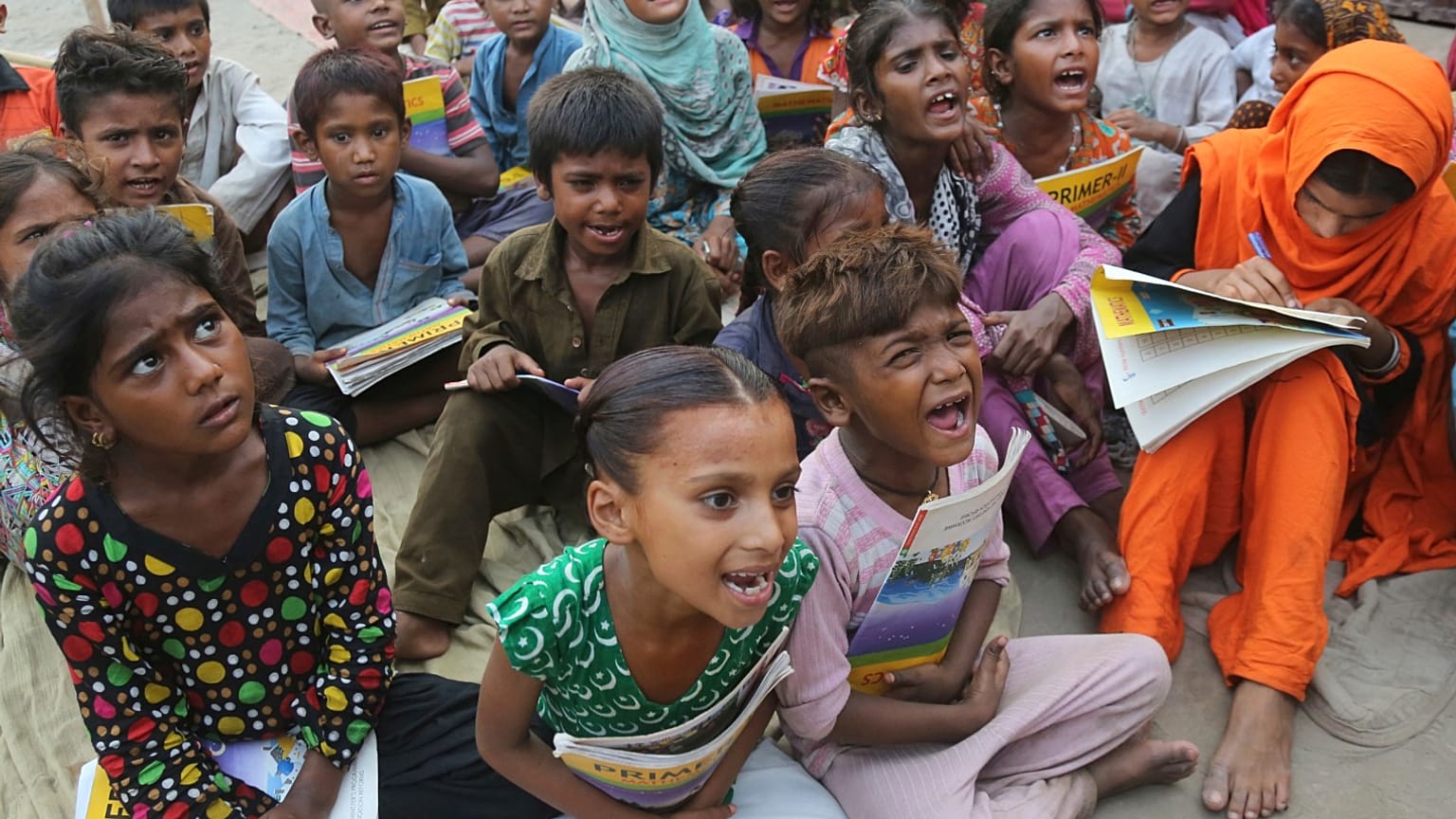 Photo d'archives : des enfants des bidonvilles de Lahore - Pakistan -, le 10 juillet 2019