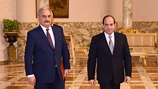 صورة للقاء سابق بين السيسي وحفتر