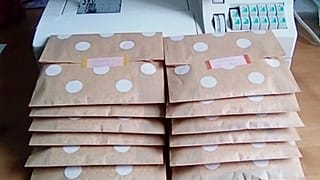 Le maschere impacchettate e pronte alla caccia al tesoro