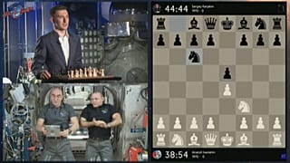Земля и космос сходили конями