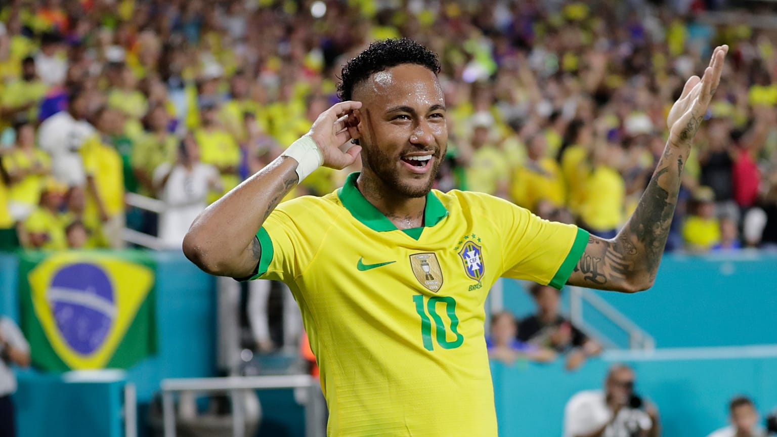 Brezilyalı futbolcu Neymar