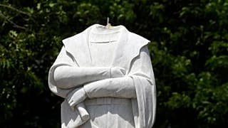 Памятник Христофору Колумбу в Бостоне 10 июня 2020