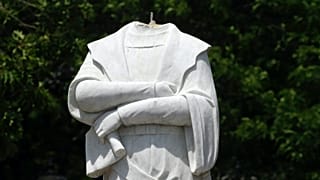 Kolumbusz Kristóf június 10-én lefejezett szobra Bostonban
