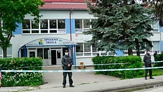 Пострадавшая от нападения школа в Словакии