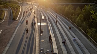 La gente se ejercita en Madrid Río España, el sábado 2 de mayo de 2020.