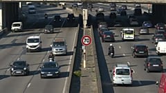 Автотрасса на подъезде к Парижу