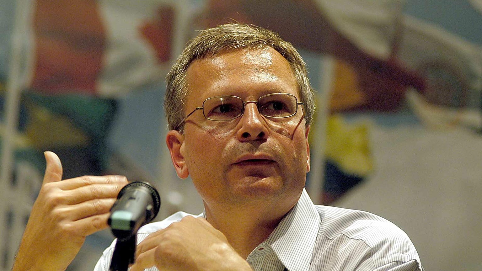 Turkish economist Dani Rodrik, Harvard University's professor, delivers a speech in Cholula, Mexico, 09 October 2003