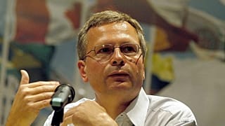 Turkish economist Dani Rodrik, Harvard University's professor, delivers a speech in Cholula, Mexico, 09 October 2003