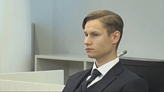 21 év börtön a mostohahúgát agyonlövő norvég szélsőségesnek