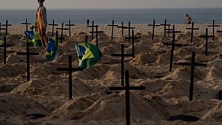 Protest am Strand von Rio de Janeiro