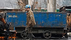 Πολωνία: Ο COVID-19 «θερίζει» τους ανθρακωρύχους 