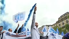 Στους δρόμους οι αστυνομικοί στην Γαλλία