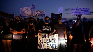 États-Unis : manifestations après la mort d'un homme noir tué par un policier à Atlanta