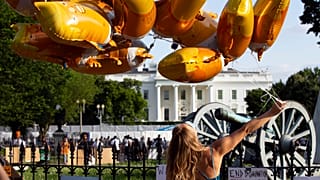 «Χρόνια σας πολλά Κύριε Πρόεδρε» - Ο Ντόναλντ Τραμπ γίνεται 74ων ετών  