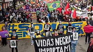 Manifestação pela democracia inspirada pelo movimento "Black Lives Matters"