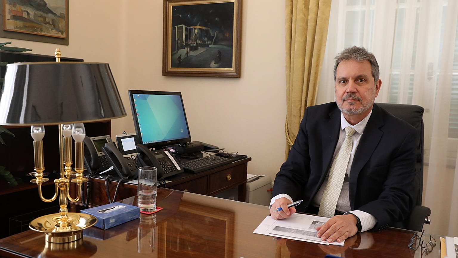 Ο Πρέσβης της Ελλάδας στην Κύπρο, Θεοχάρης Λαλάκος