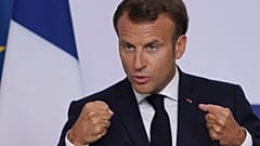 Emmanuel Macron visitou laboratórios da Sanofi para mostrar apoio na luta à Covid-19
