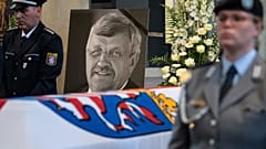 A meggyilkolt Walter Lübcke gyászszertartása