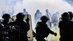 Polémica en Francia por los enfrentamientos con la policía en la manifestación de sanitarios 