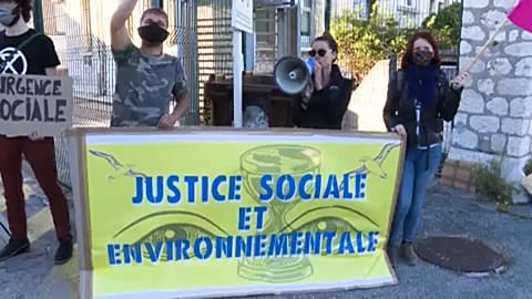 A Marseille, manifestation contre la "réintoxication du monde"