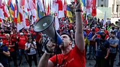 Манифестация у офиса Владимира Зеленского