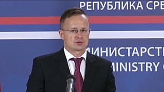 Szijjártó Péter közös sajtótájékoztatón Ivica Dačić-csal Belgrádban