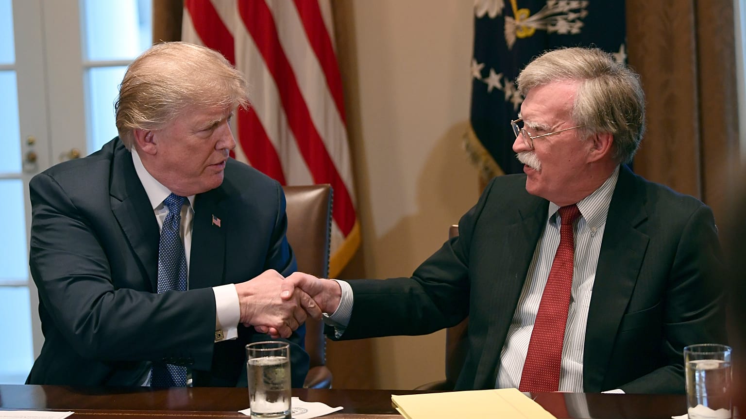 Le nuove rivelazioni di John Bolton che fanno tremare la Casa Bianca