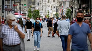 İstanbul'da maske takanlar 