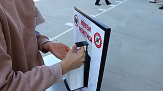 Sınava giren öğrenciler dezenfektan kullandı