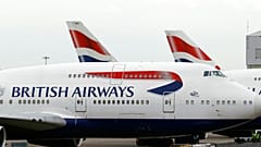 Um avião da British Airways no aeroporto de Heathrow