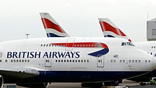 Um avião da British Airways no aeroporto de Heathrow