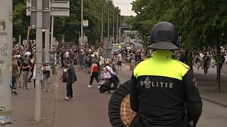 Covid-19: proteste contro le restrizioni all'Aia. Scontri con la polizia