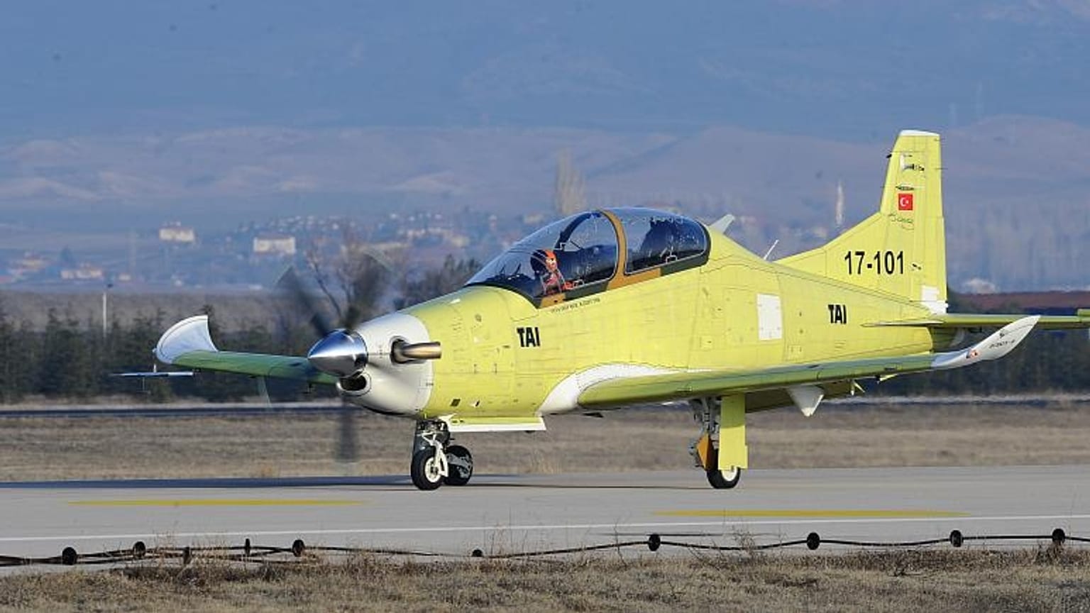 Test uçuşu yapan Hürkuş uçağı, Ankara'nın Beypazarı ilçesinde kaza geçirdi