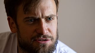 Петра Верзилова приговорили к 15 суткам ареста за "нецензурную брань"