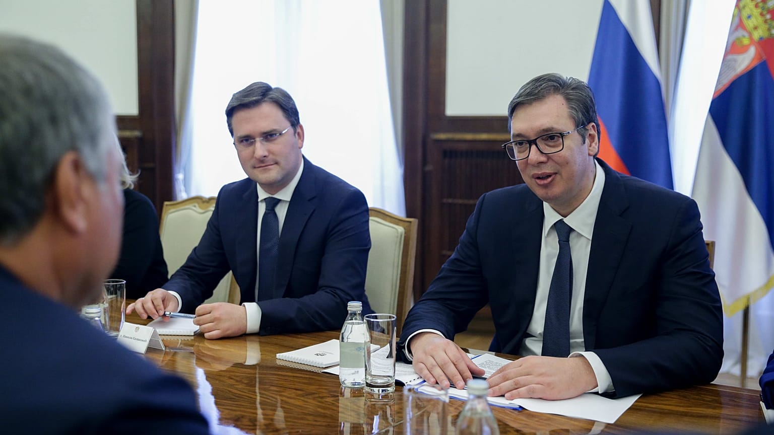 La travolgente vittoria di Vucic in Serbia sembra avvenire nel disinteresse dell'Unione Europea