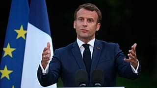 Macron acusa a Turquía de jugar "un juego peligroso en Libia"