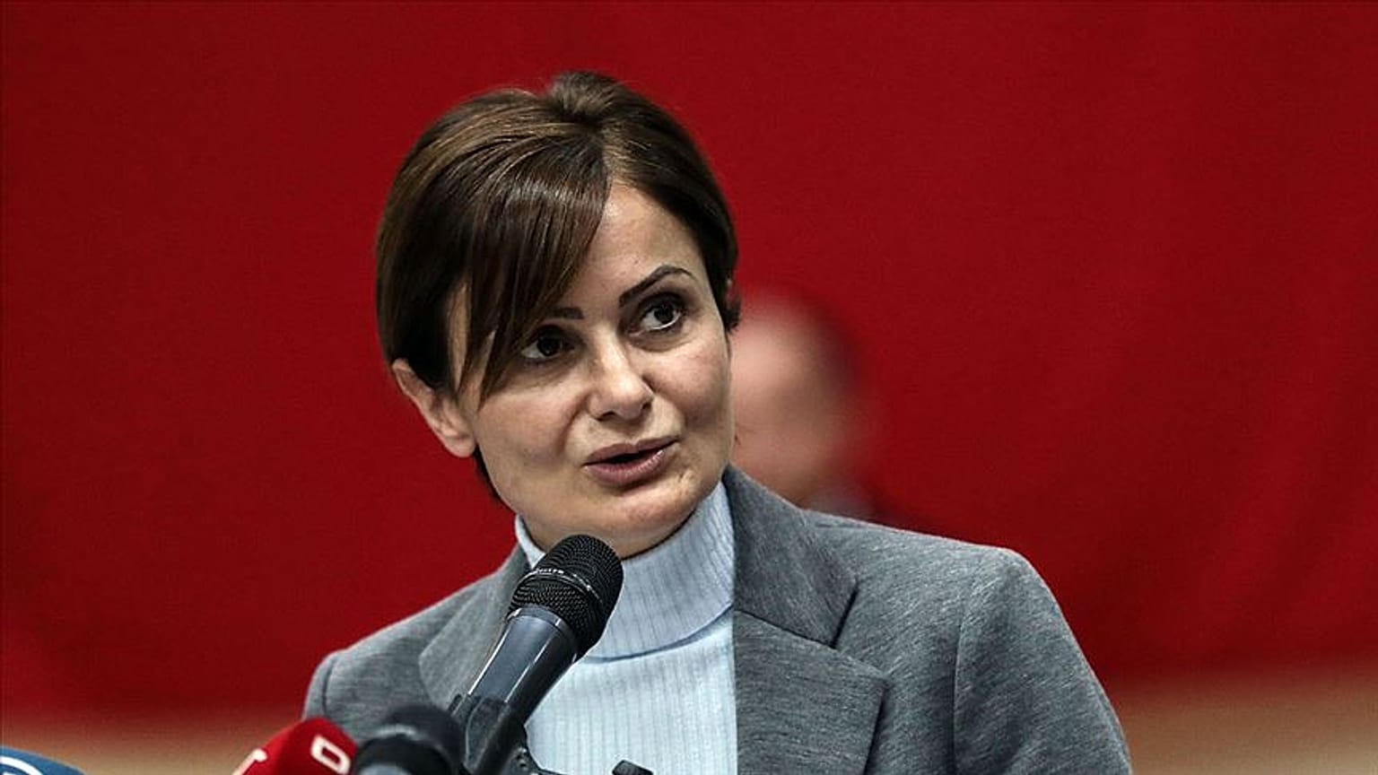 Canan Kaftancıoğlu'na paylaşımları nedeniyle verilen 9 yıl 8 ay 20 gün hapis cezası İstinaf Mahkemesi tarafından uygun bulundu.